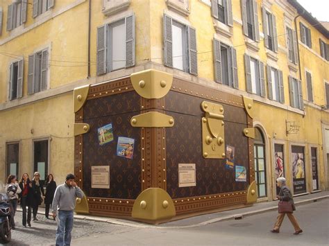 louis vuitton shop in rome italy|louis vuitton second hand rome.